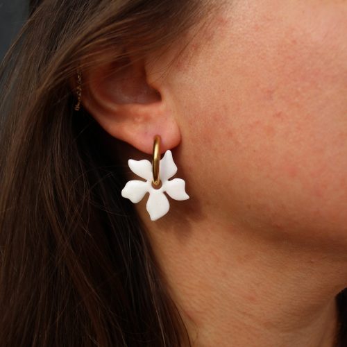 Fleur fine blanche
