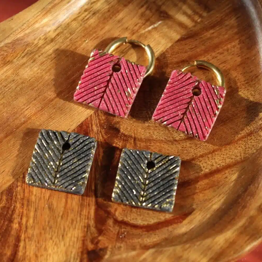 Pampilles carré strié